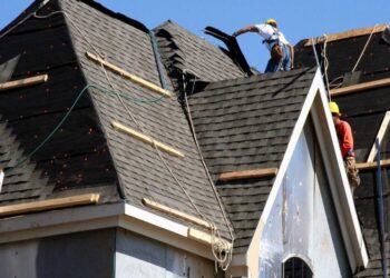 Exploring the Top Roofing Companies in the US and Europe