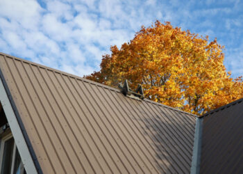 Benefits of Metal Roofing in Extreme Weather: A Resilient Solution